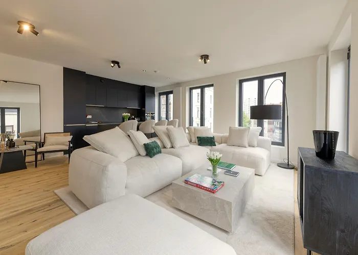 Designer Duplex 3Br & Mini Golf